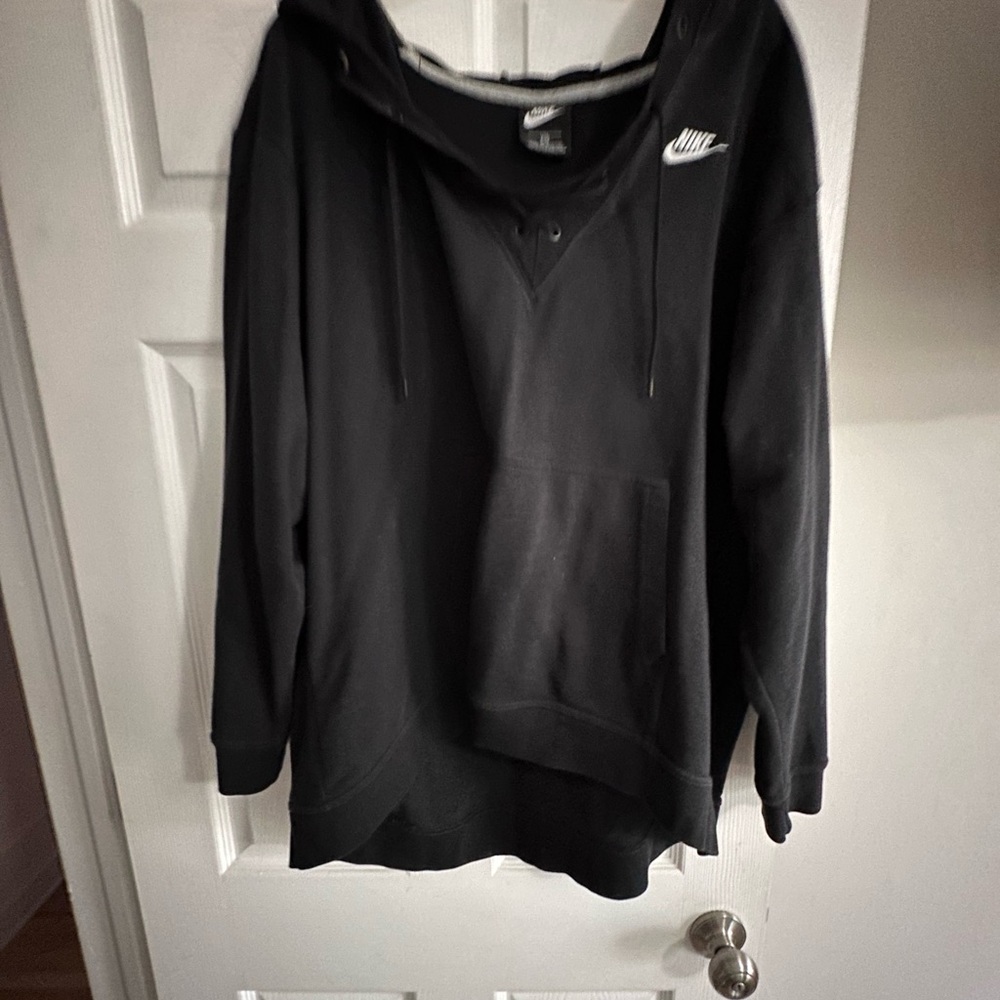 Nike Women's Black Pullover Sweater